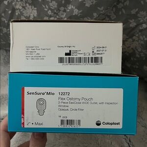 2 boxes (20) Coloplast SenSura mio ostomy bags
